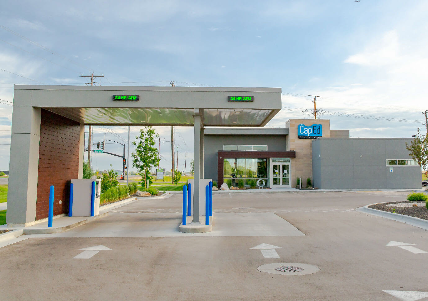 CapEd's Kuna location walkup and parking lot with handicap accessibility.