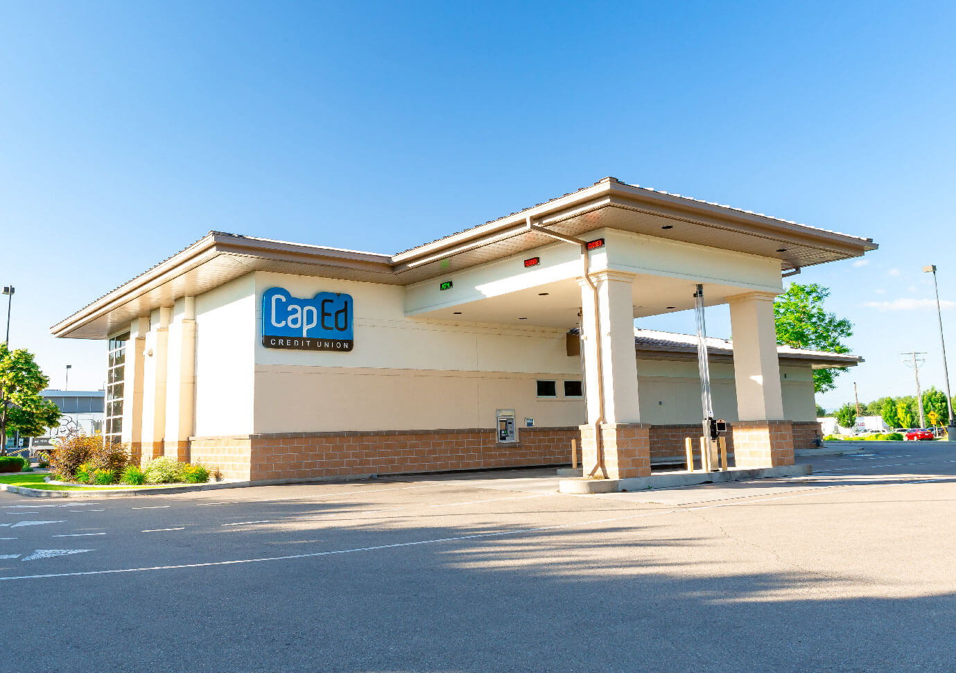 CapEd's Marketplace location drive through lanes.