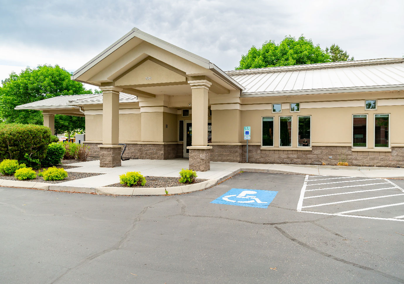 CapEd's Parkcenter location parking lot.